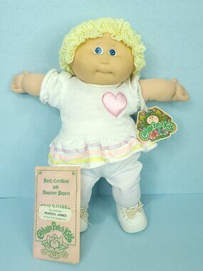Cabbage Patch Kids Baby Doll Xavier Roberts Pink Heart Blonde Adoption Papers